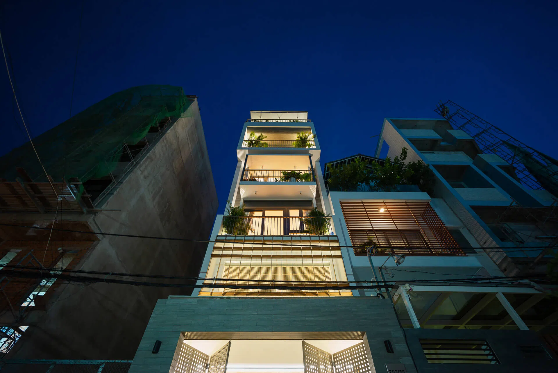 Nhà D7 – Ngôi nhà phố nhỏ hẹp hướng đến sự tối giản ở TP.HCM | Ladesignstudio